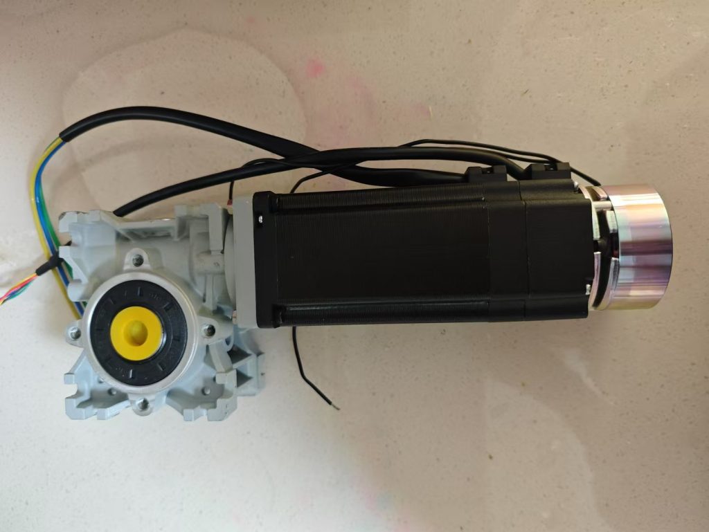 60mm 24V 48V 400W brushless dc motor with worm reducer and electronic brake